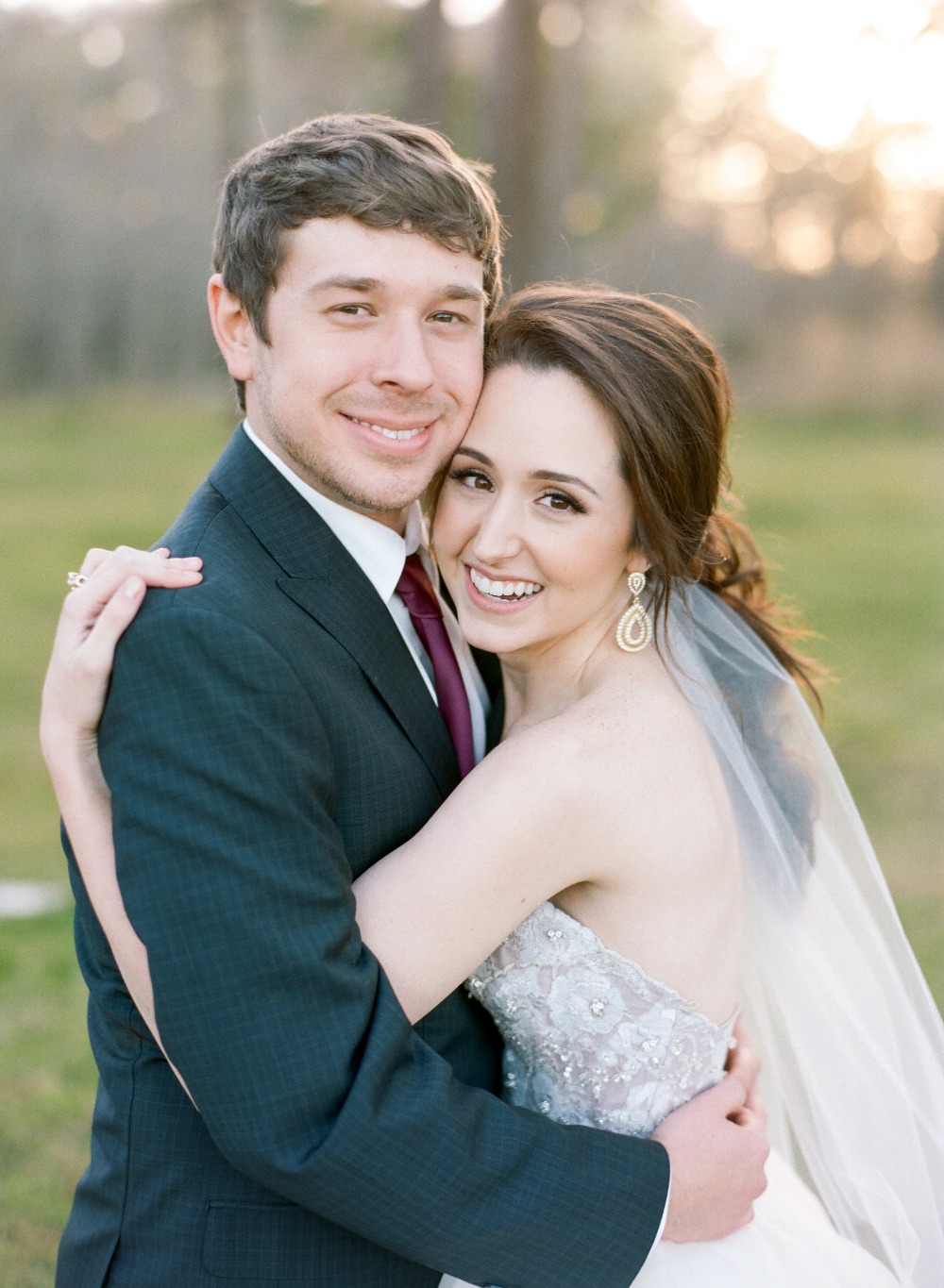 chic-maroon-and-gold-texas-wedding