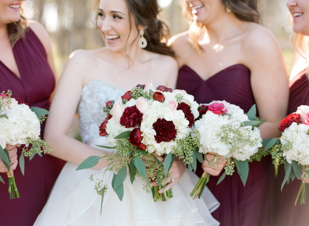 chic-maroon-and-gold-texas-wedding