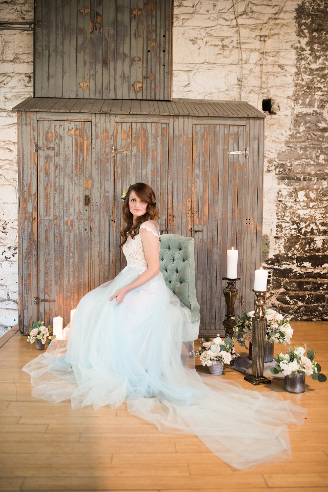 lovely bridal session photo idea
