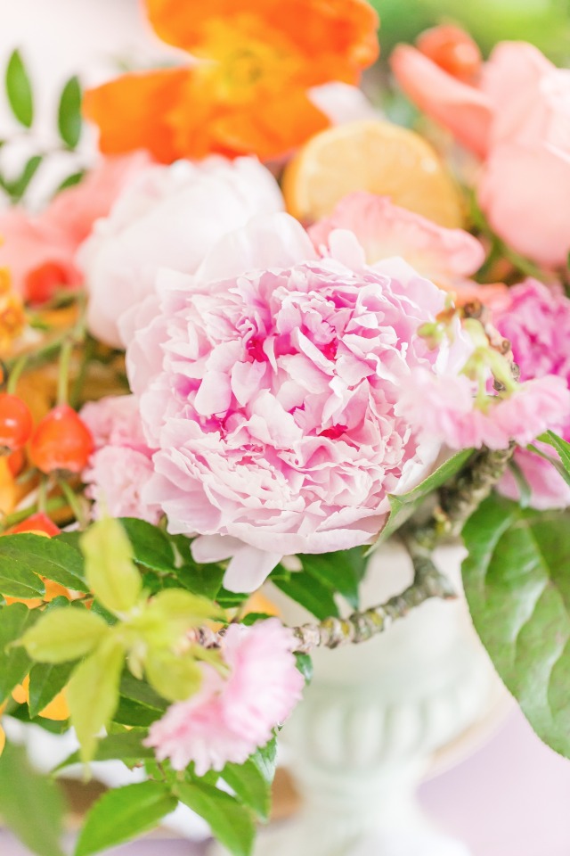 beautiful wedding flowers in bright colors