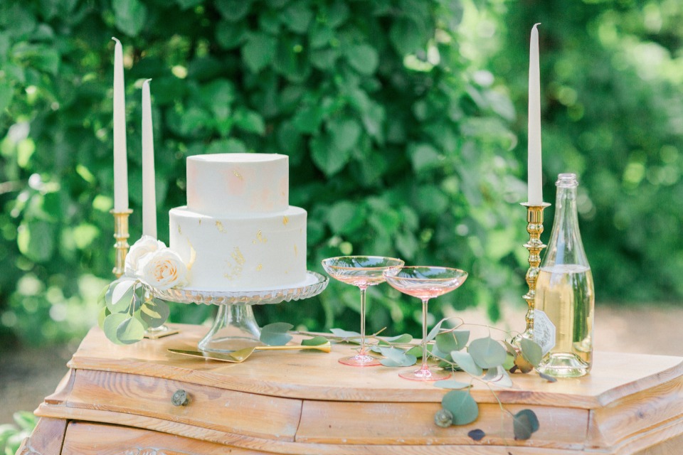 elegant pink white and gold cake table