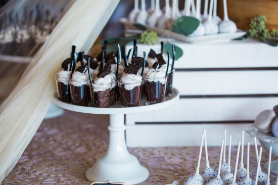 simple-and-elegant-rustic-purple-wedding