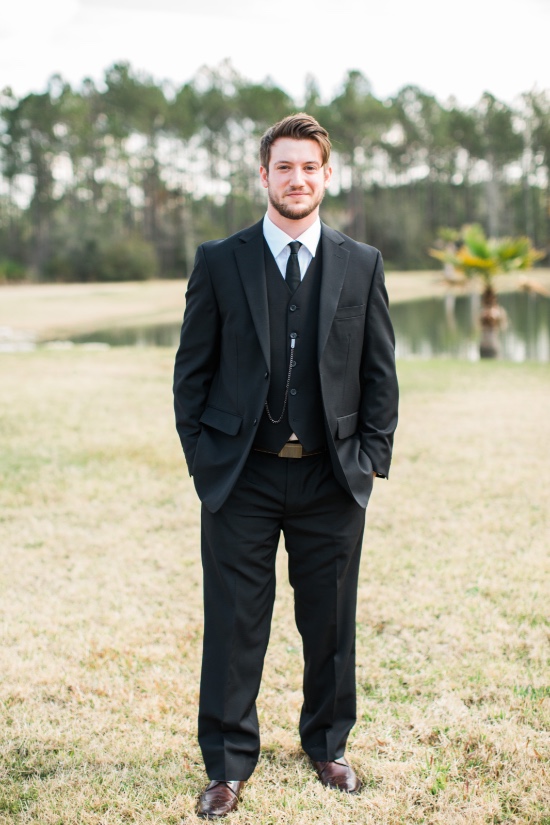 simple-and-elegant-rustic-purple-wedding