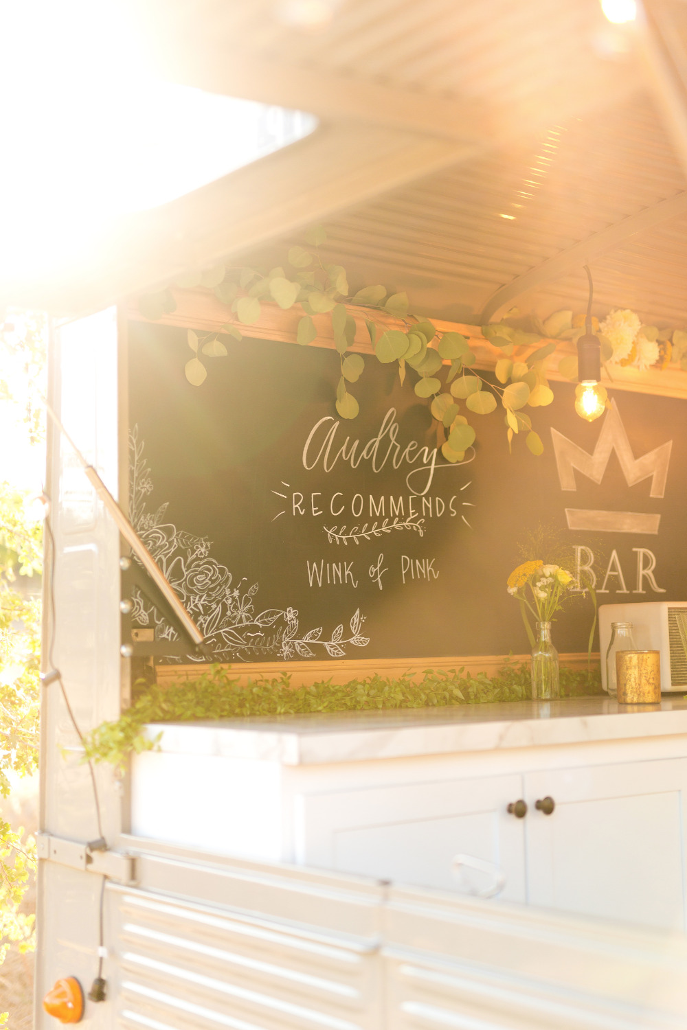 stylish-white-and-green-wedding-ideas