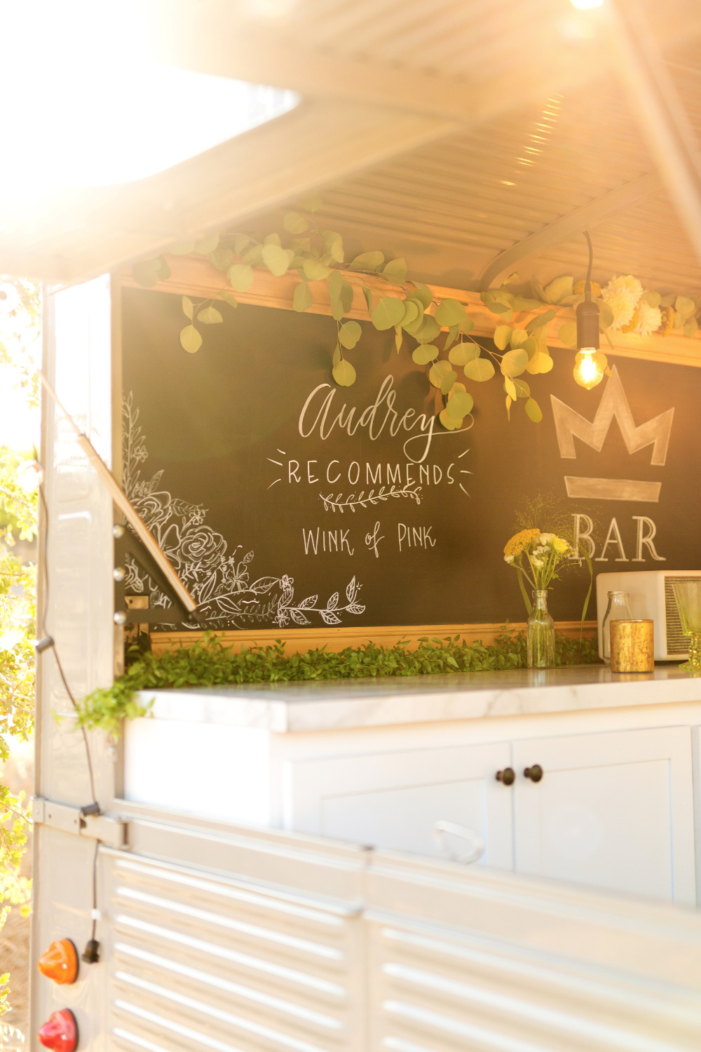 stylish-white-and-green-wedding-ideas