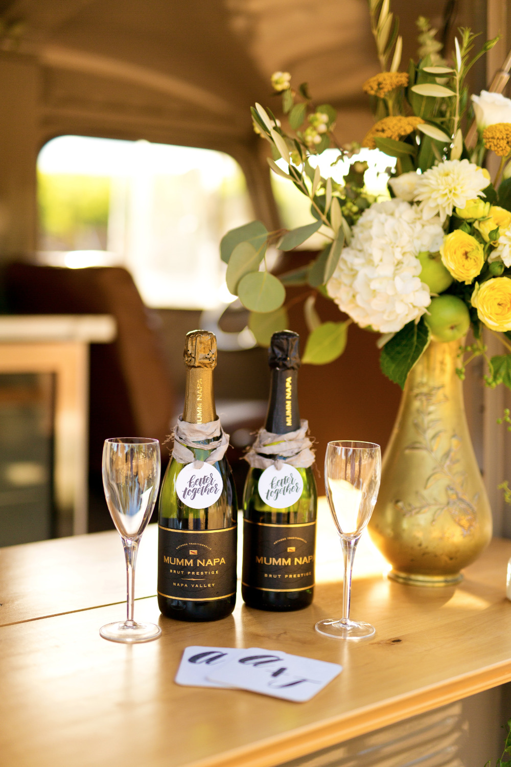 stylish-white-and-green-wedding-ideas
