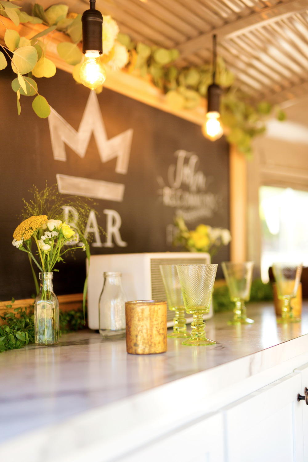 stylish-white-and-green-wedding-ideas