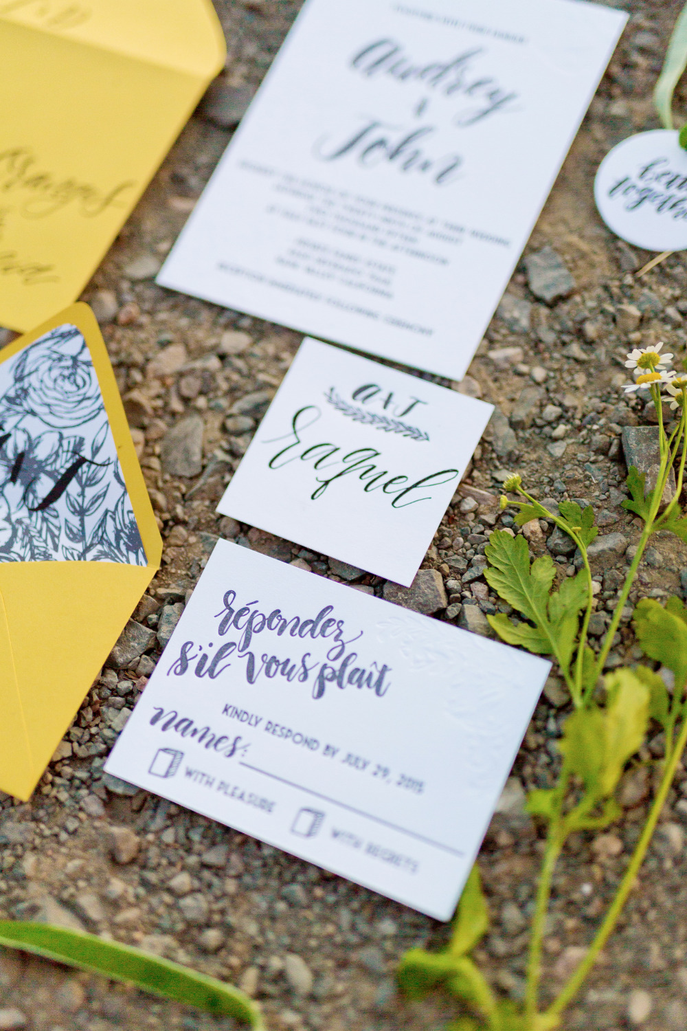 stylish-white-and-green-wedding-ideas