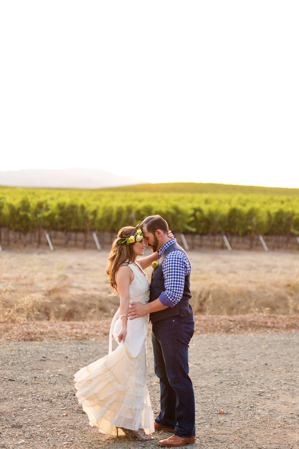 stylish-white-and-green-wedding-ideas