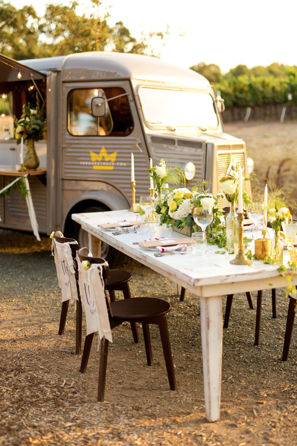 stylish-white-and-green-wedding-ideas