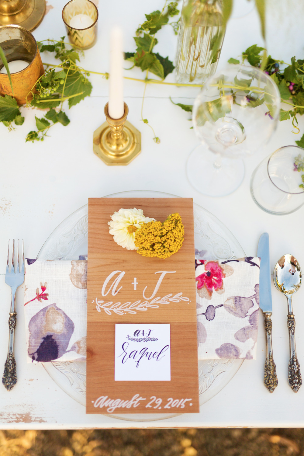 stylish-white-and-green-wedding-ideas