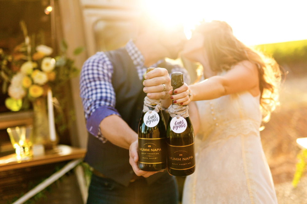 stylish-white-and-green-wedding-ideas