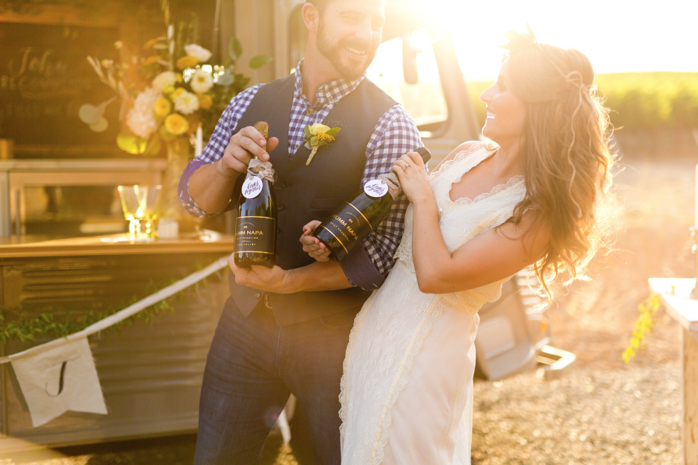 stylish-white-and-green-wedding-ideas