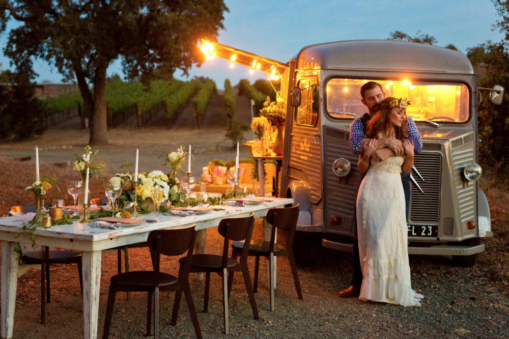 stylish-white-and-green-wedding-ideas