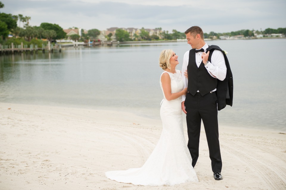 sandy beach wedding photo idea
