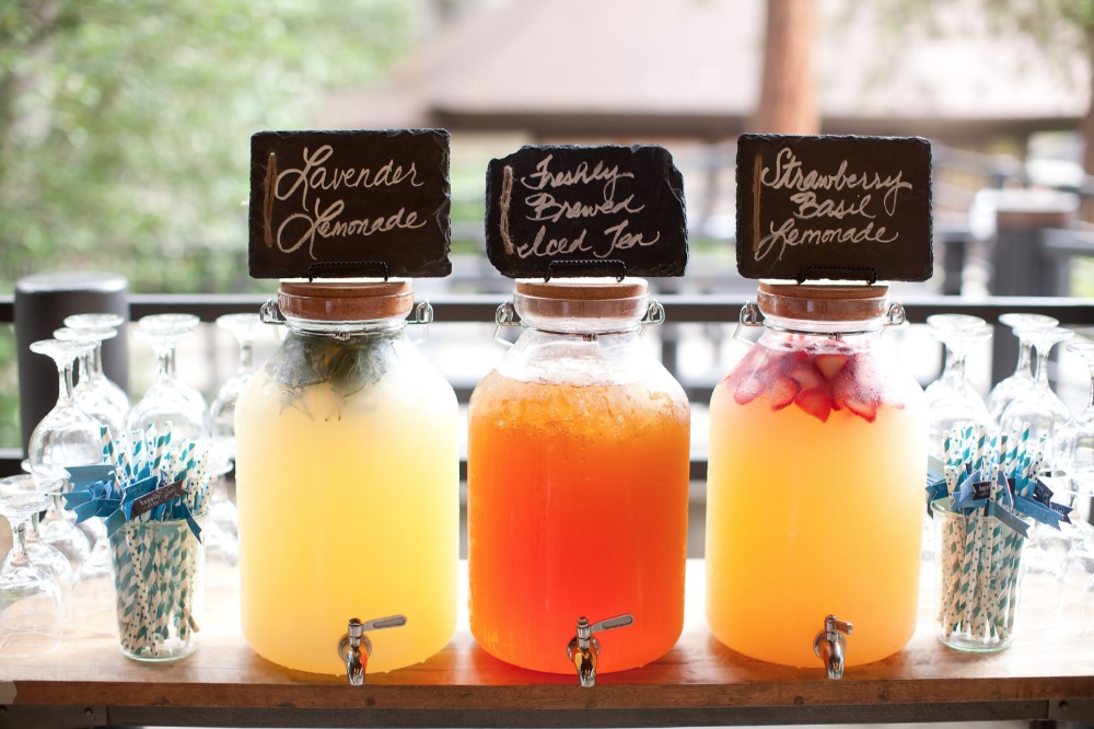 lemonade and ice tea drink bar