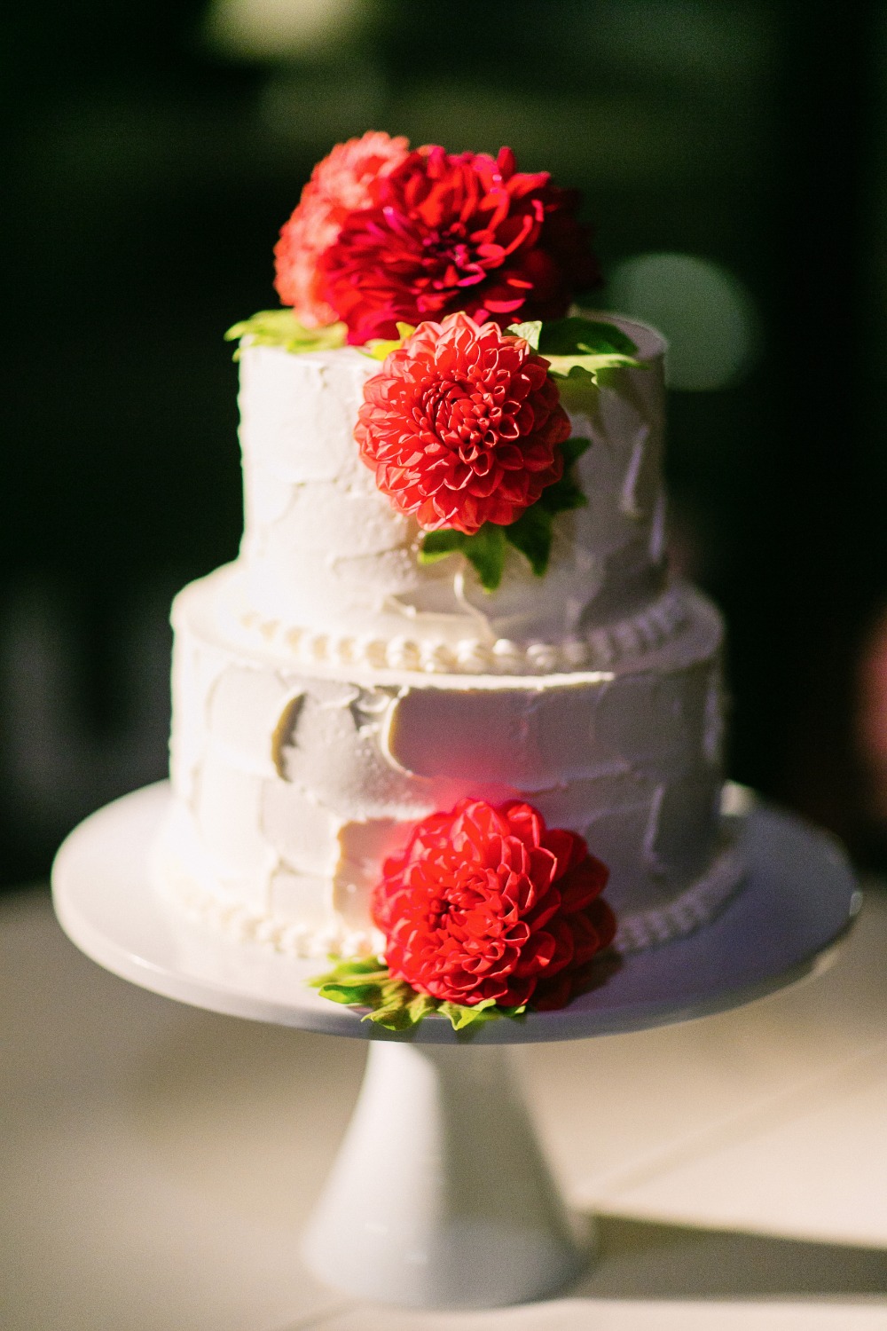 Simple chic wedding cake