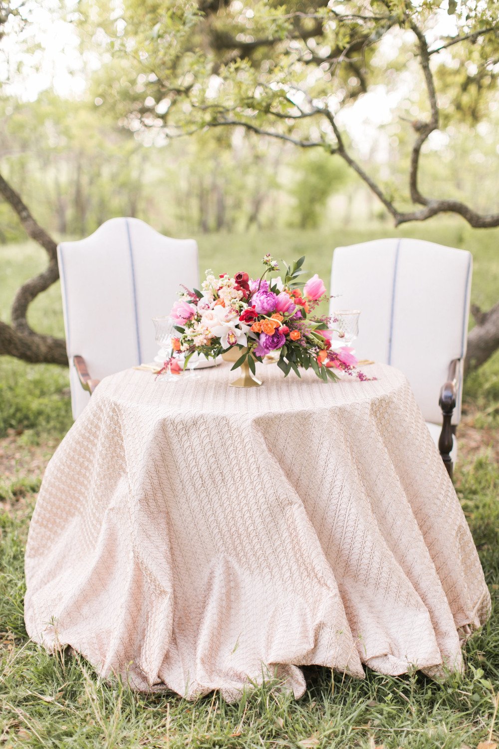 beautiful blush sweetheart table idea