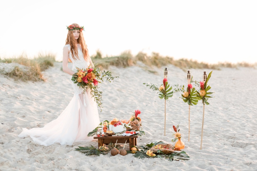 Tropical wedding decor and details from Germany