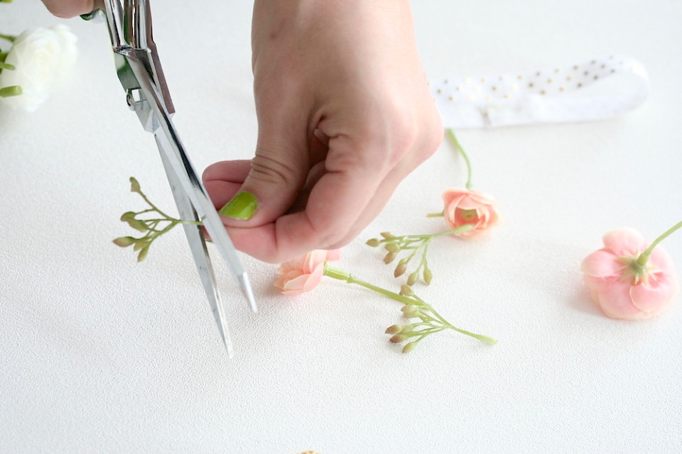DIY NoSew wedding garter tutorial
