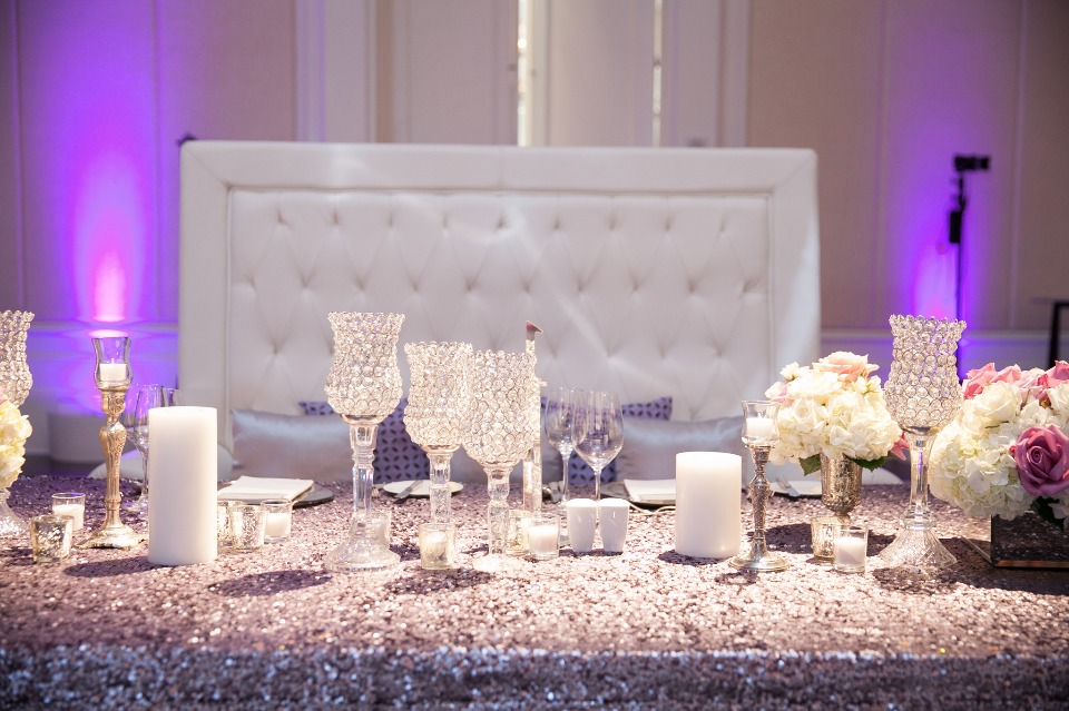 sweethearts table covered in glitter and glamour