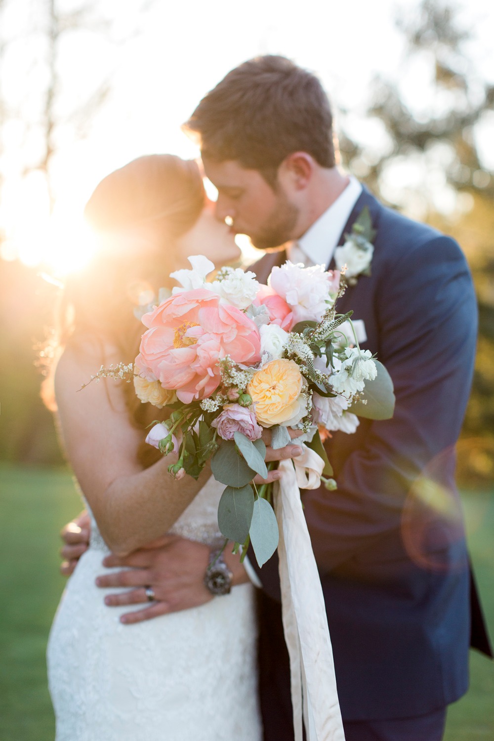 Sunset kiss and pretty bouquet