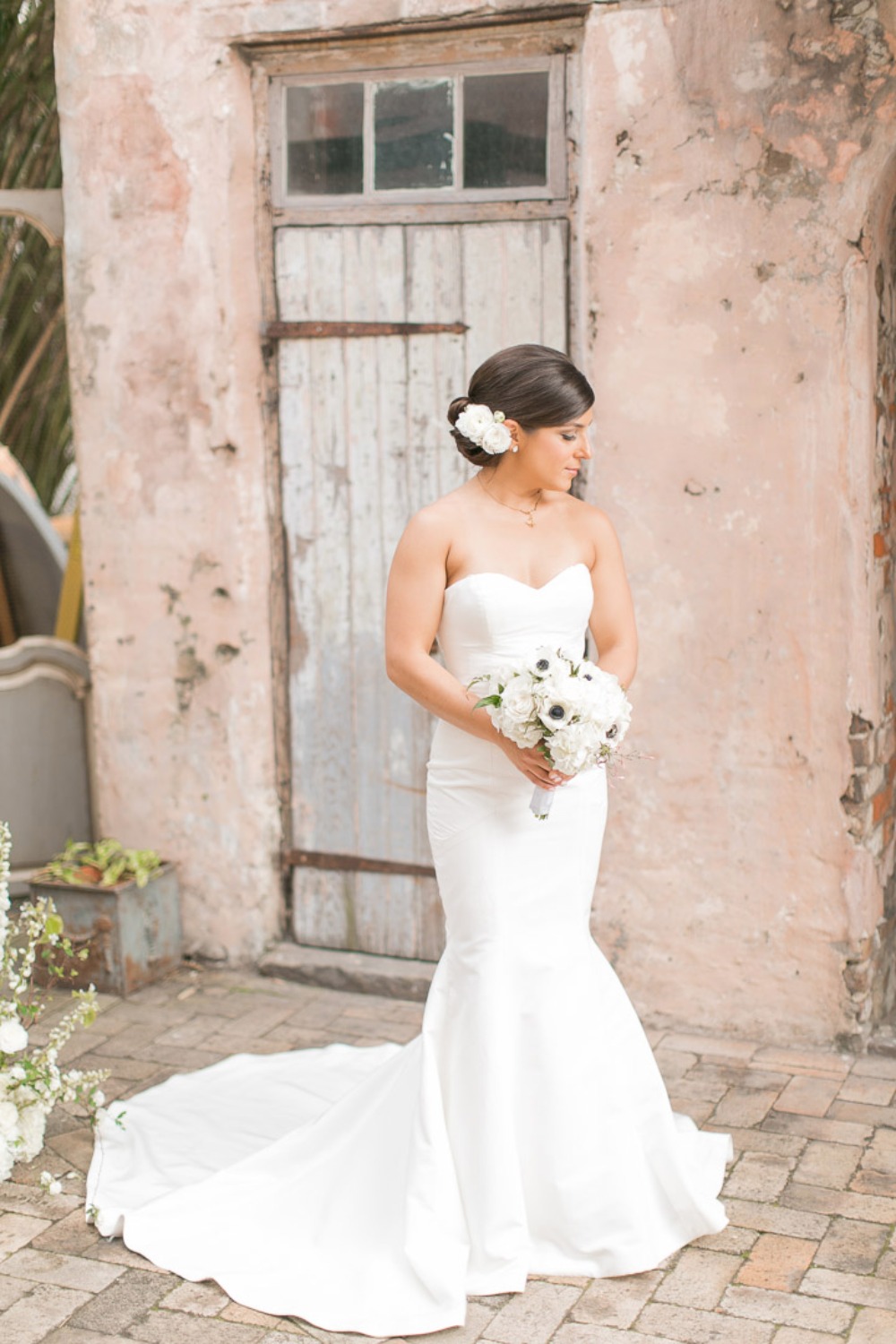 trumpet style strapless wedding dress by Nicole Miller