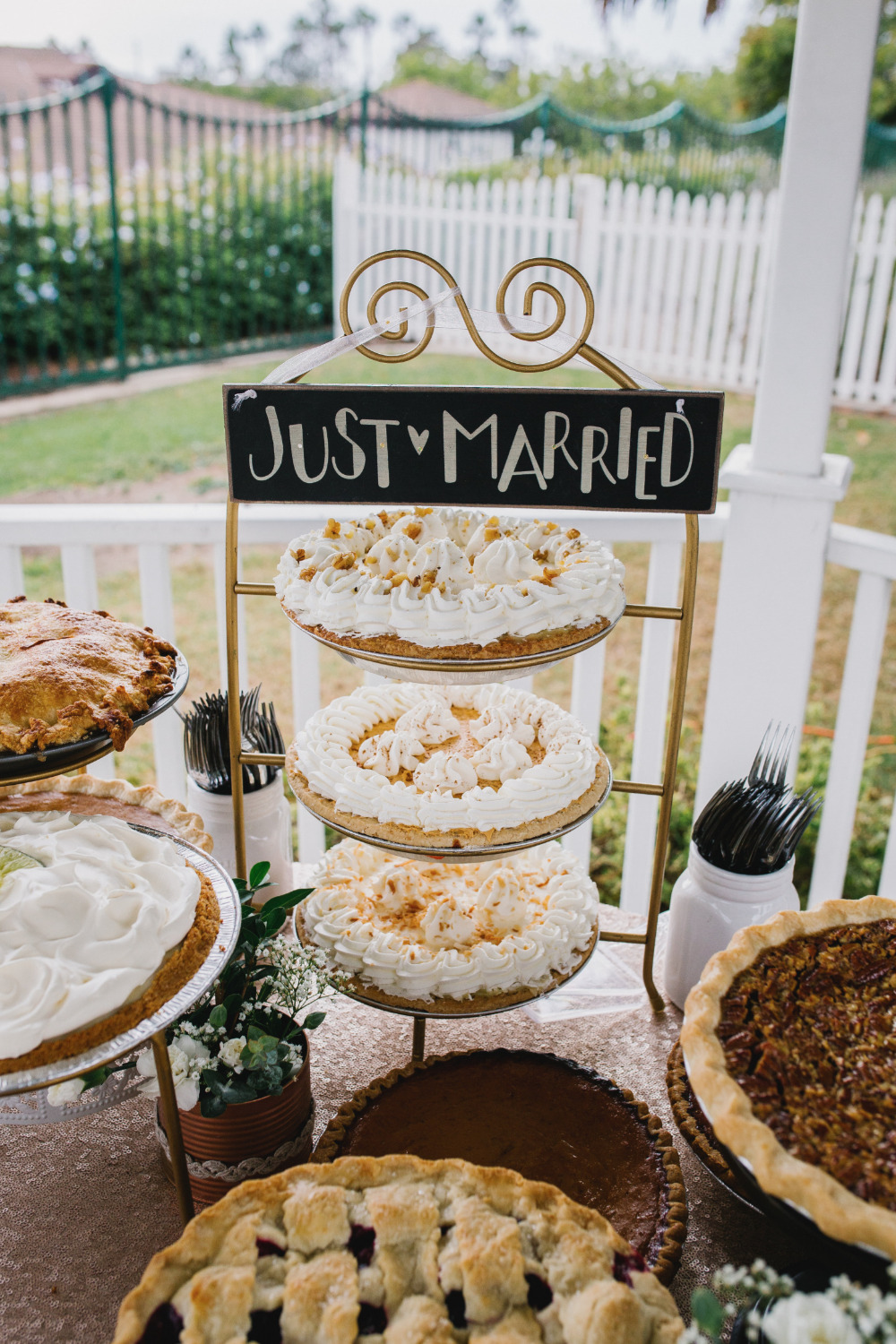 just married wedding pie stand