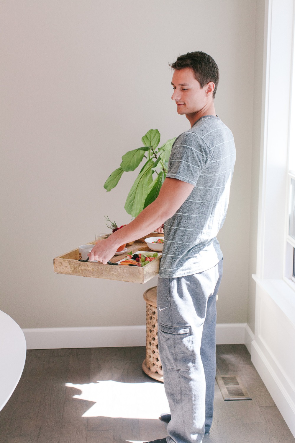breakfast-in-bed-with-your-babe-and