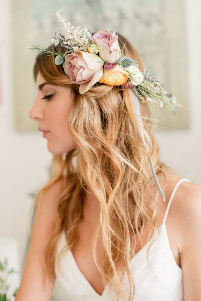 wedding hair adornment flower fascinator