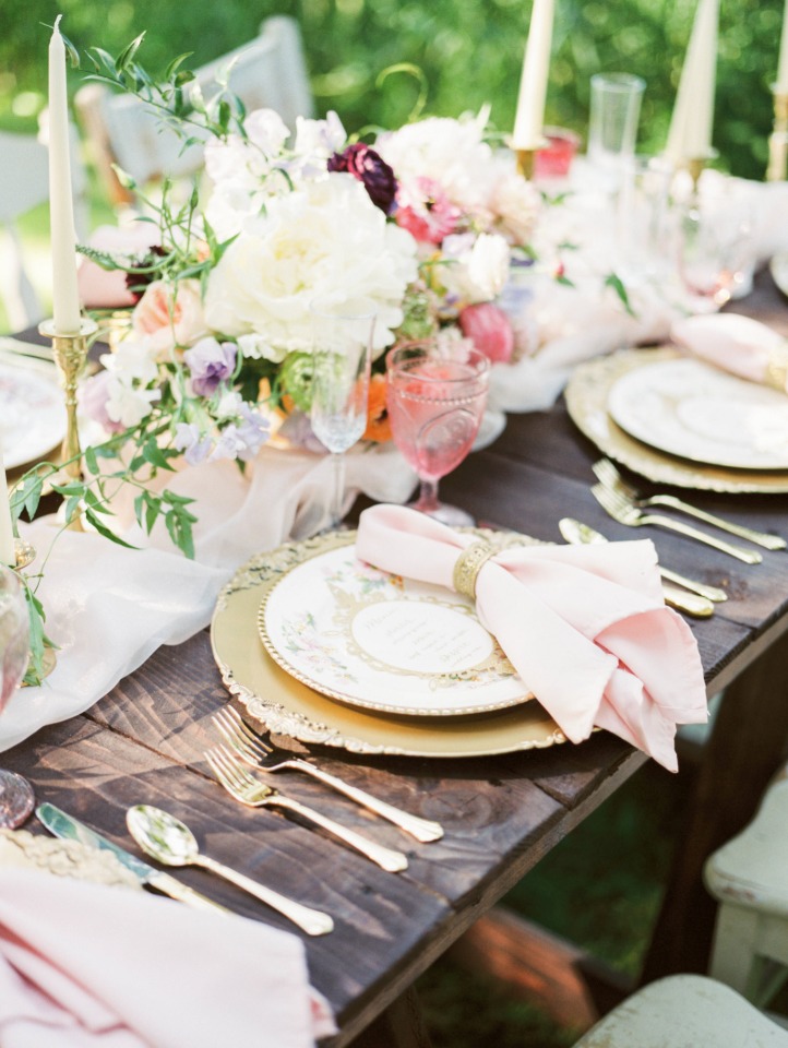 Whimsical gold and pink table decor