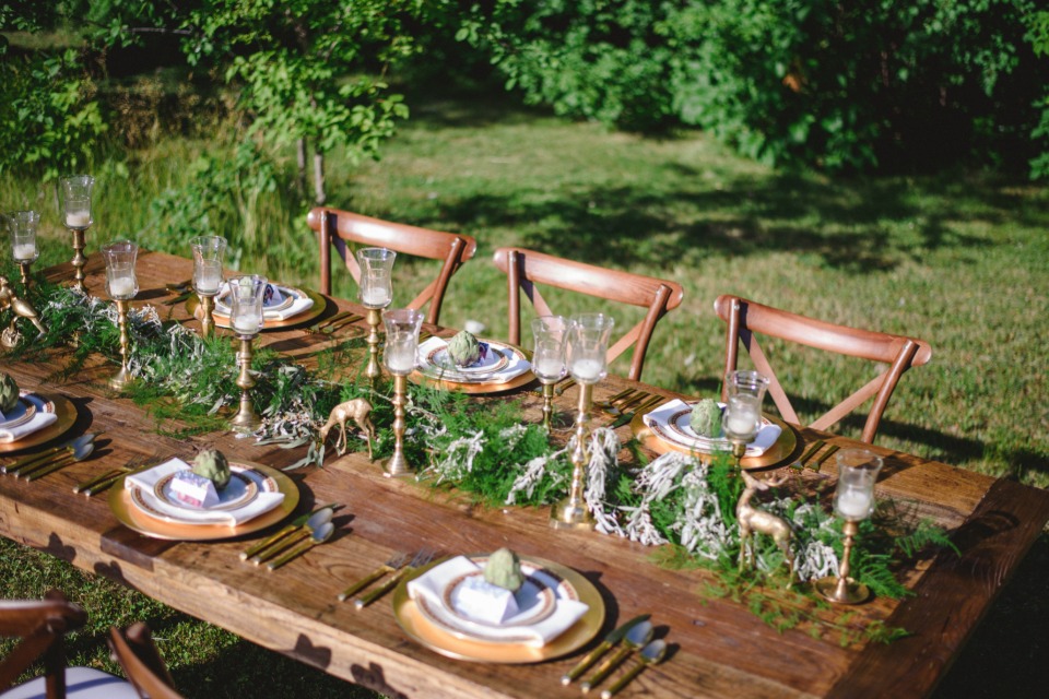 rustic and organic wedding table decor