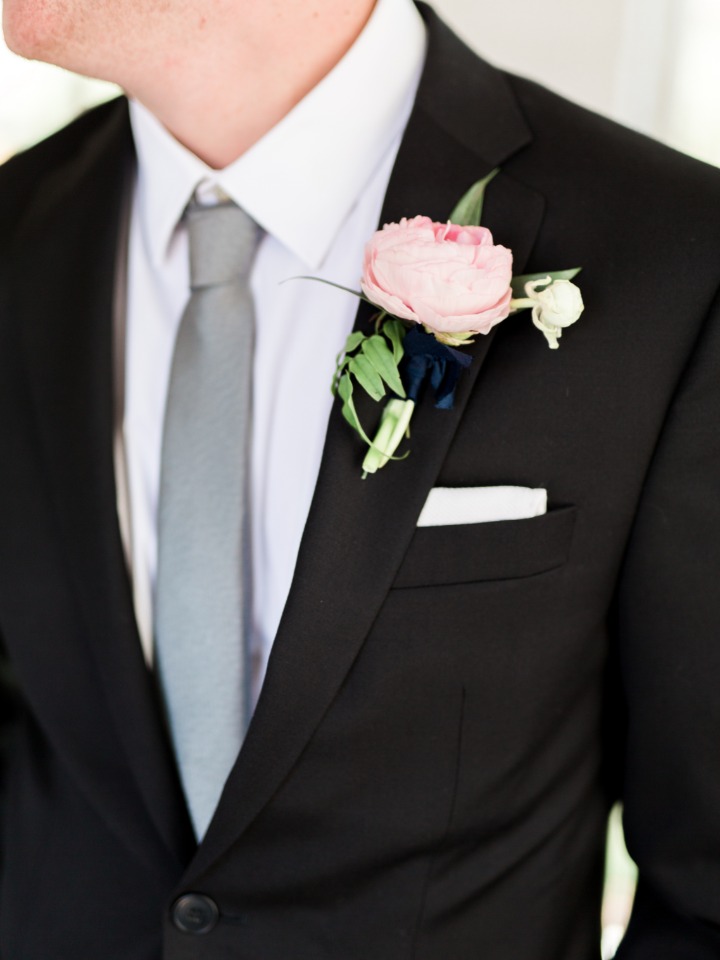 groom style in classic black and gray
