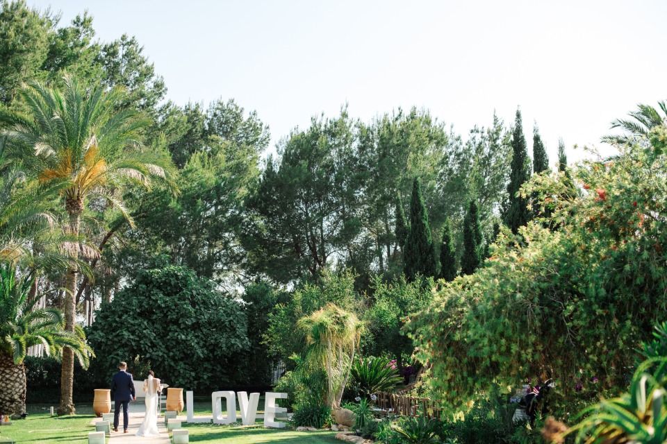 lush garden reception in Spain