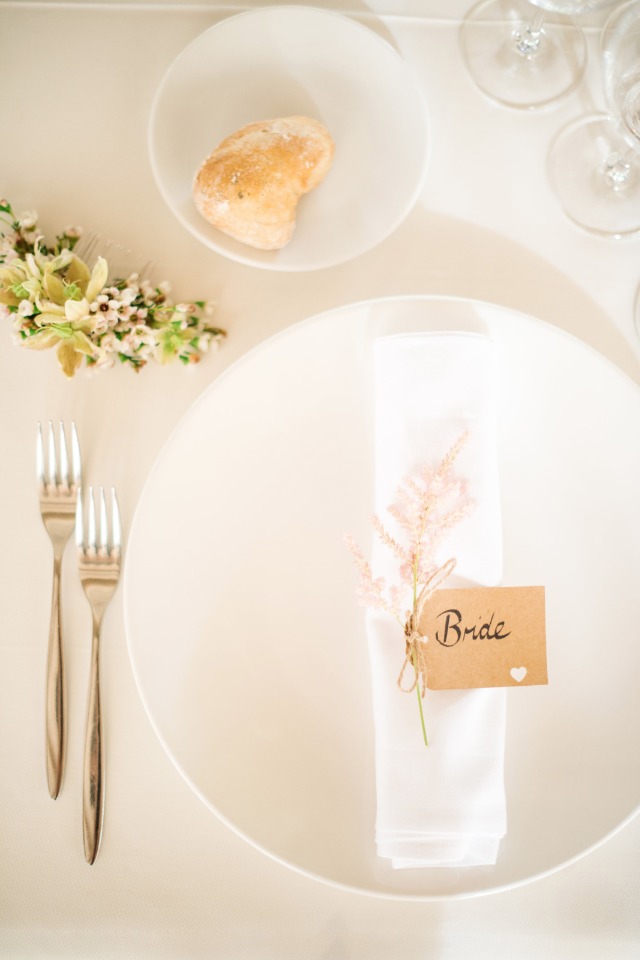 simple modern and romantic place setting