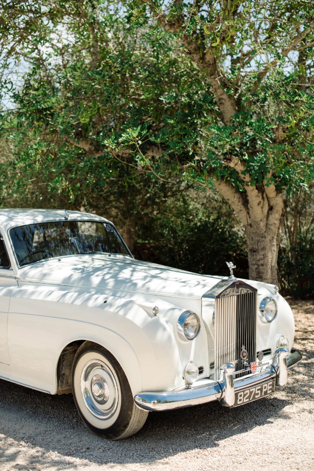 vintage white wedding car