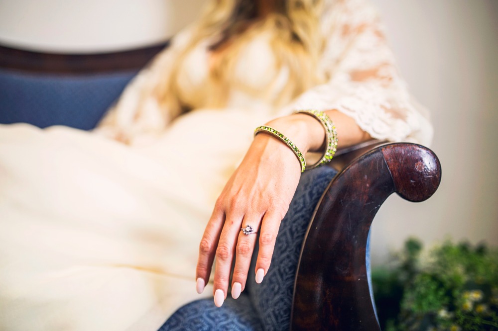 nifty-thrifty-bohemian-wedding-in