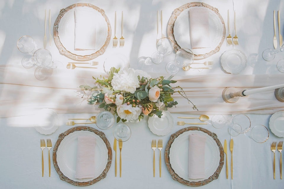 gold and soft peach table decor