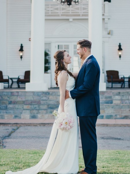 Elegant Navy and Gold Wedding In Colorado