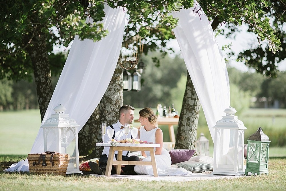 Picnic style sweetheart table for two