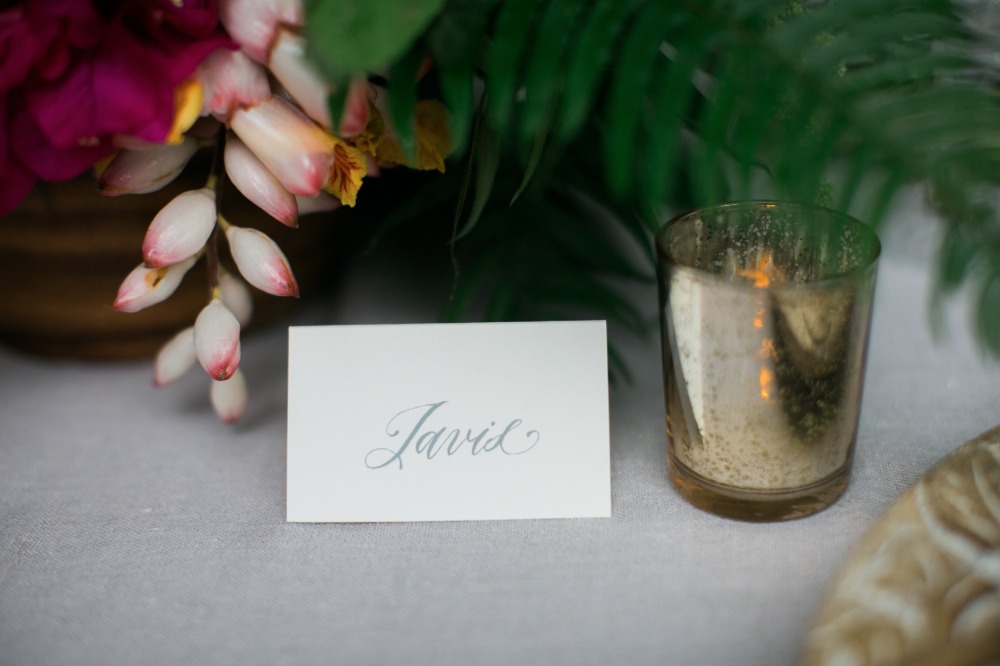 Elegant wedding table centerpiece Javis place card