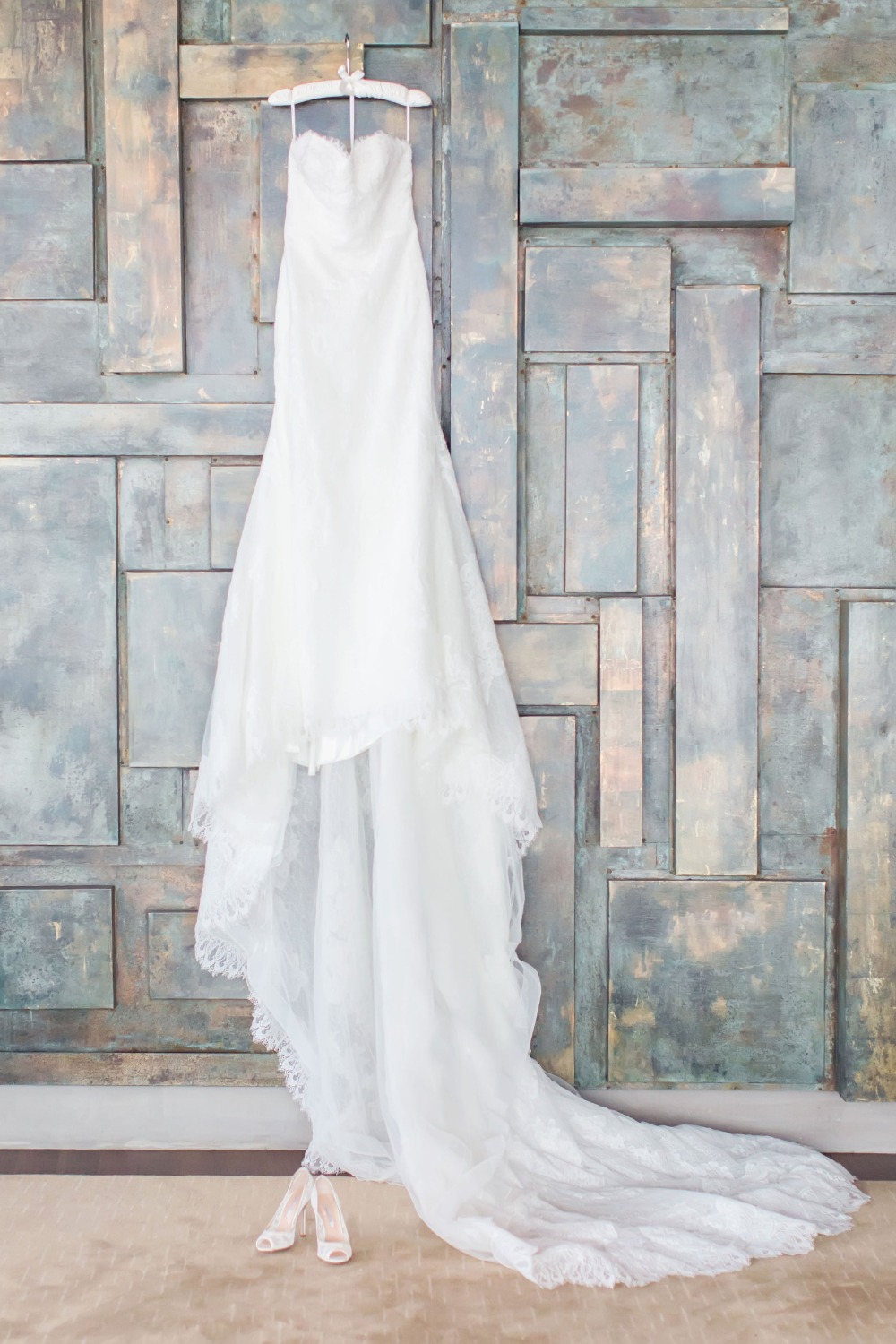 Beautiful sweetheart wedding gown