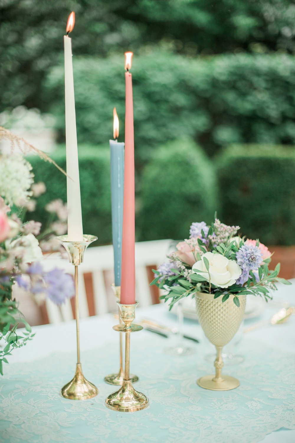 Pink blue and white wedding decor