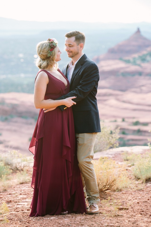 Outdoor portrait of loving couple in desert scenery