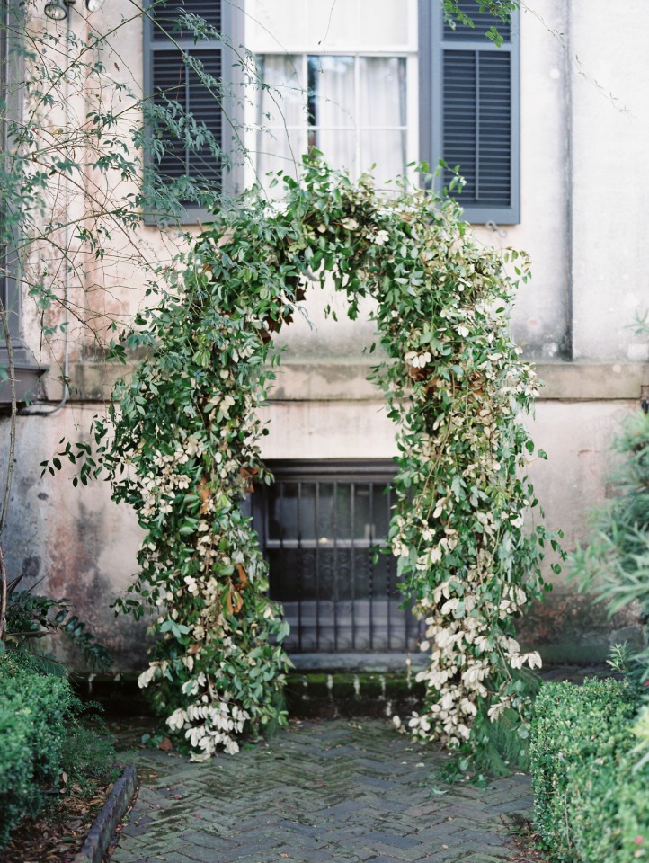 gold and green garden trellis for your wedding ceremony backdrop