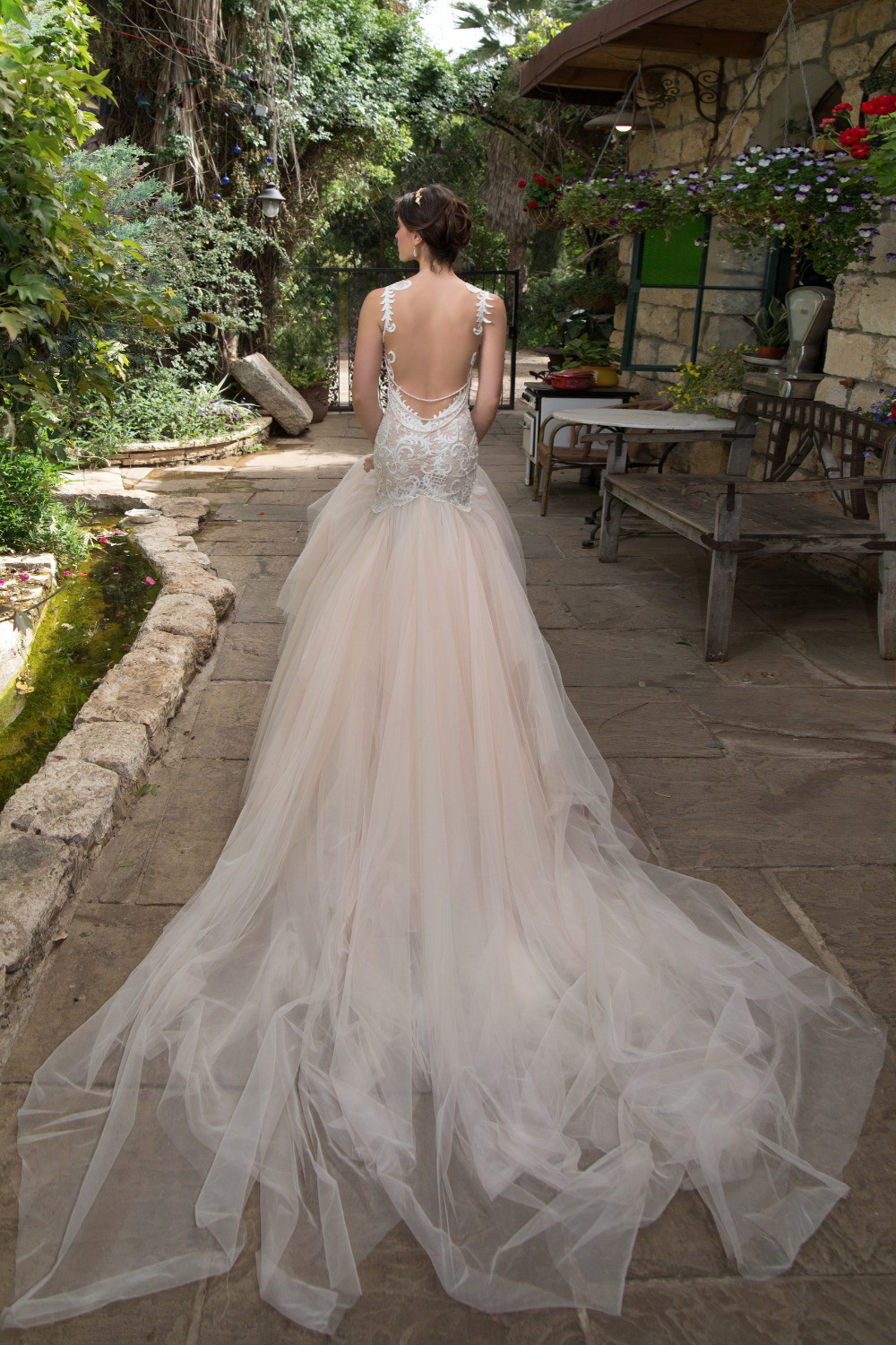 ANGELIC BACK
