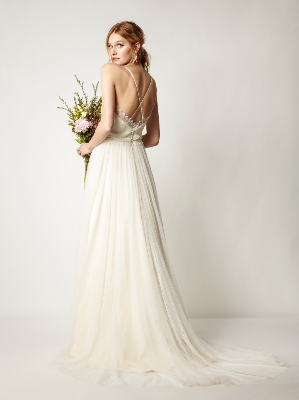 bohemian-chic-styling-wedding-dresses