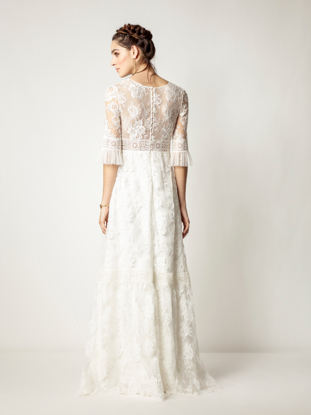 bohemian-chic-styling-wedding-dresses