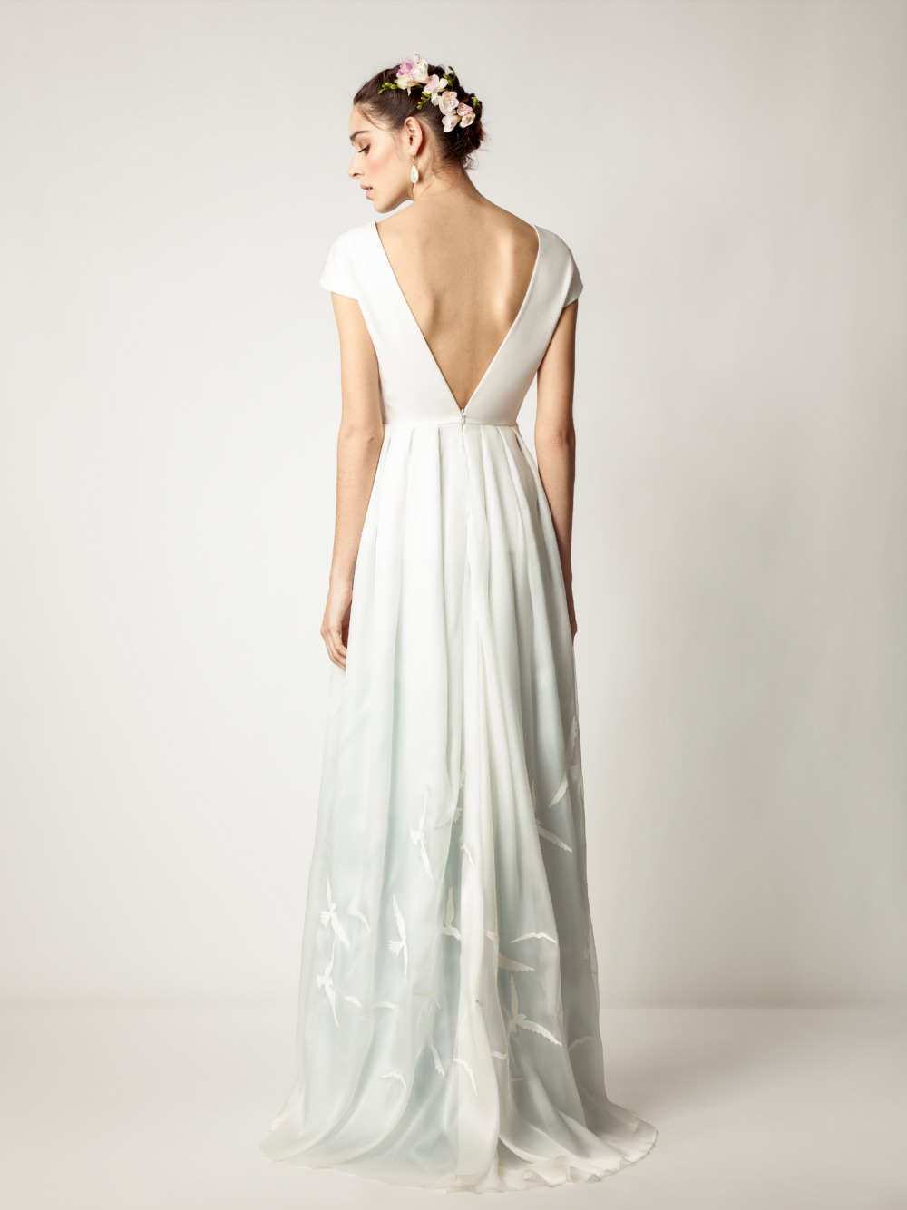 bohemian-chic-styling-wedding-dresses