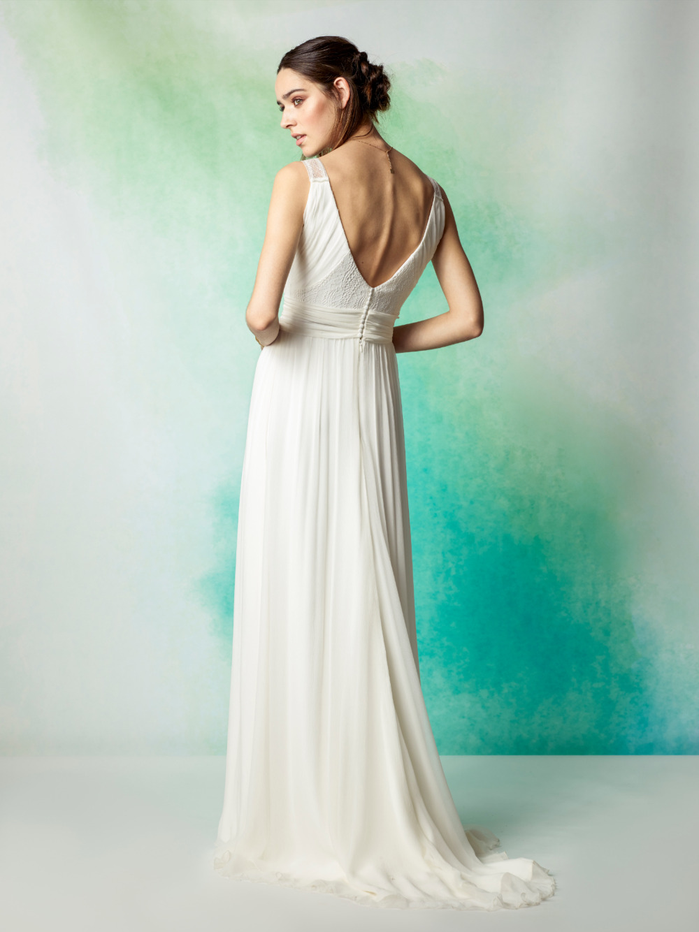 bohemian-chic-styling-wedding-dresses